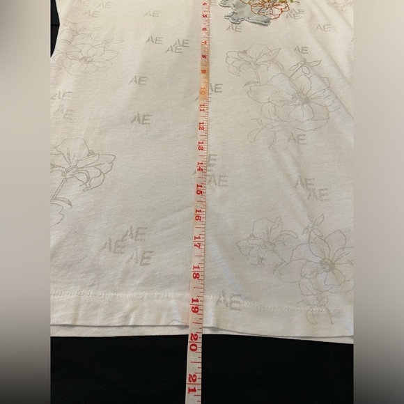American Eagle outfitters top, women’s white graphic T-shirt, medium - Picture 5 of 12